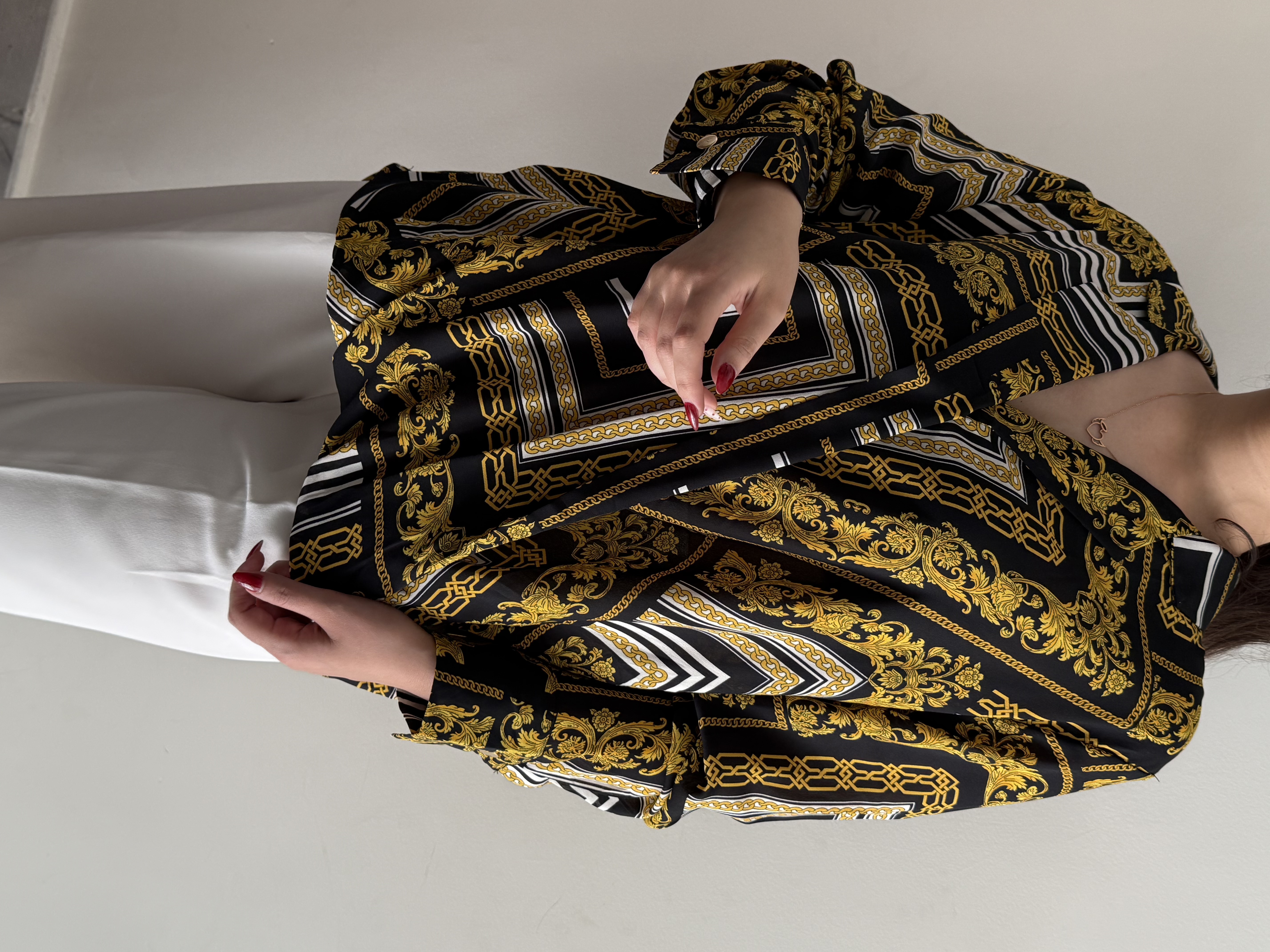 شومیز کرپ مجلسی طرح ورساچه